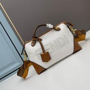 Fendi Handbags 551